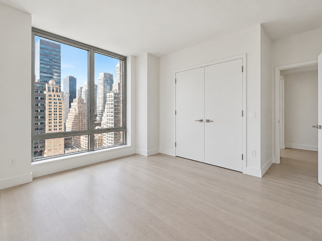 450 West 42nd Street - Photo 5