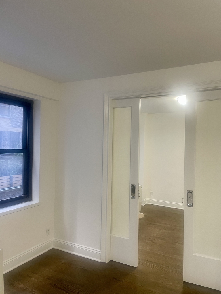 East 56th Street - Photo 3