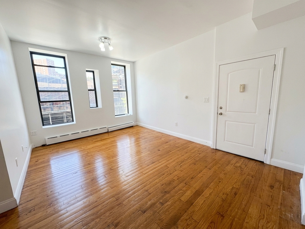 West 125th Street - Photo 1
