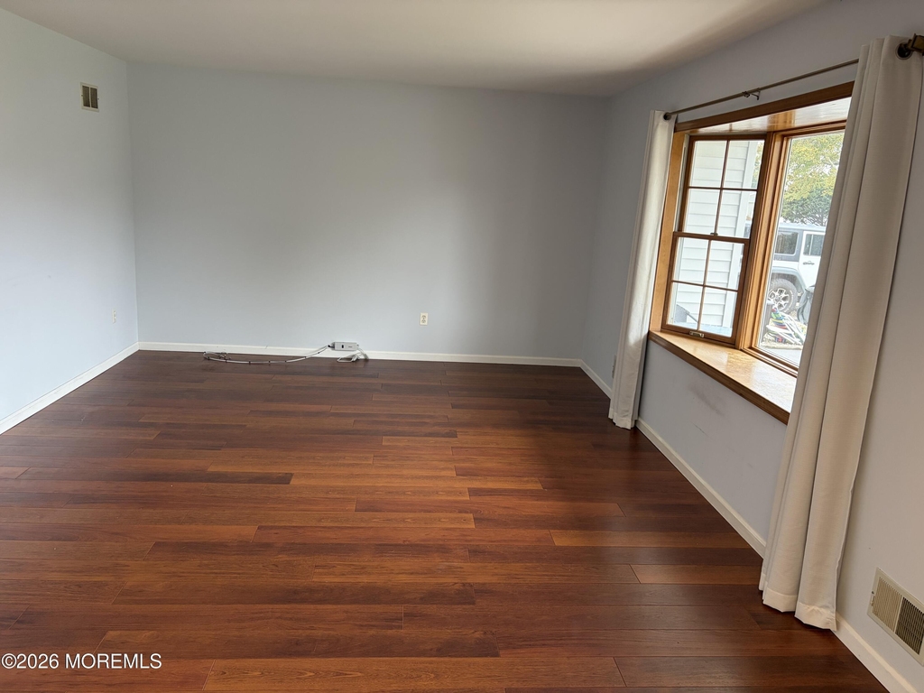 413 Earl Drive - Photo 2