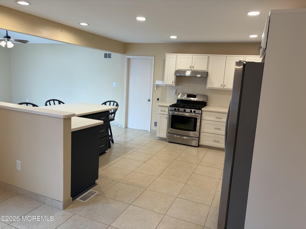 413 Earl Drive - Photo 5