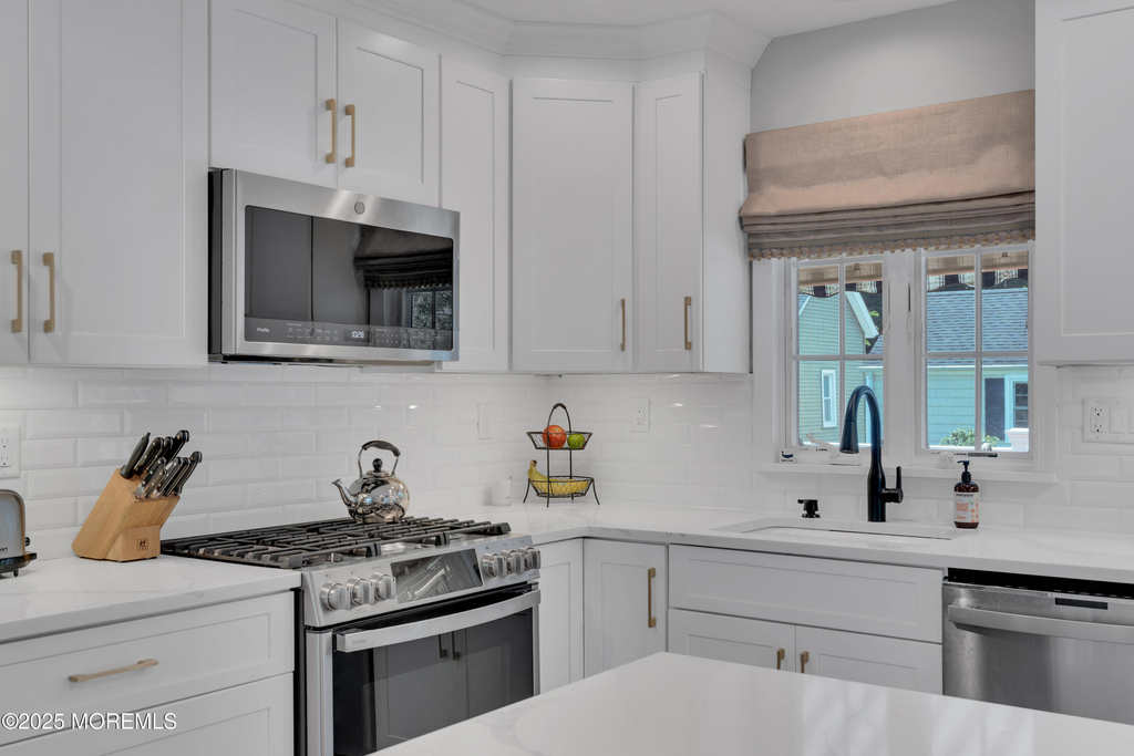 57 W River Road - Photo 2