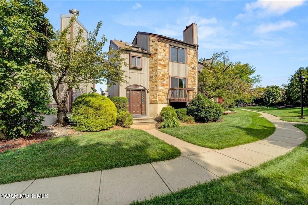 17 Emerald Lane - Photo 2