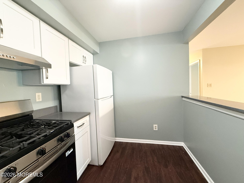 112 Lowell Court - Photo 3