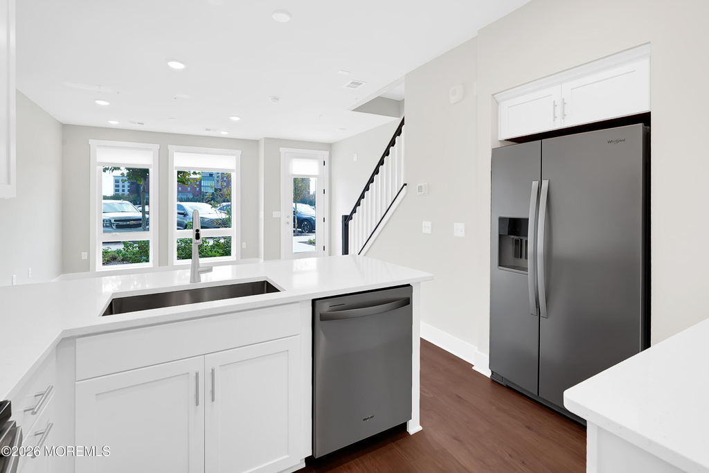 201 Sunset Avenue - Photo 5