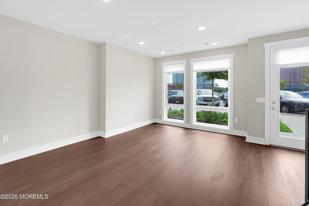 201 Sunset Avenue - Photo 8