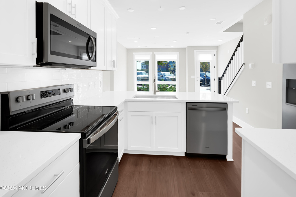 201 Sunset Avenue - Photo 9