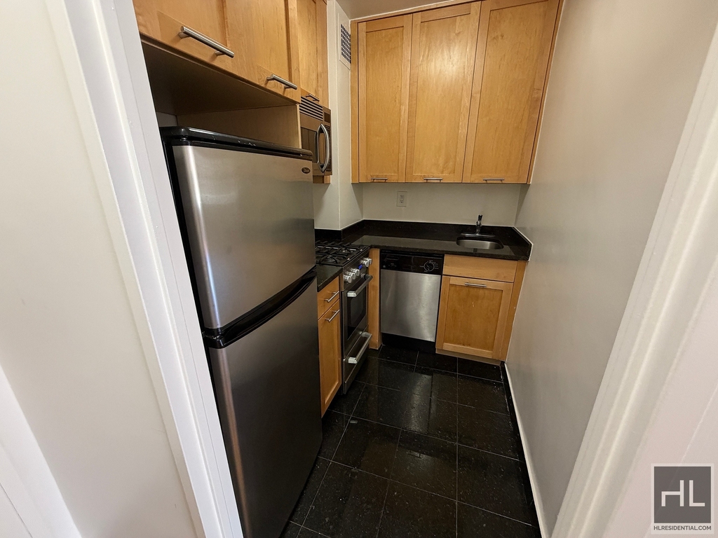 East 36 Street - Photo 1