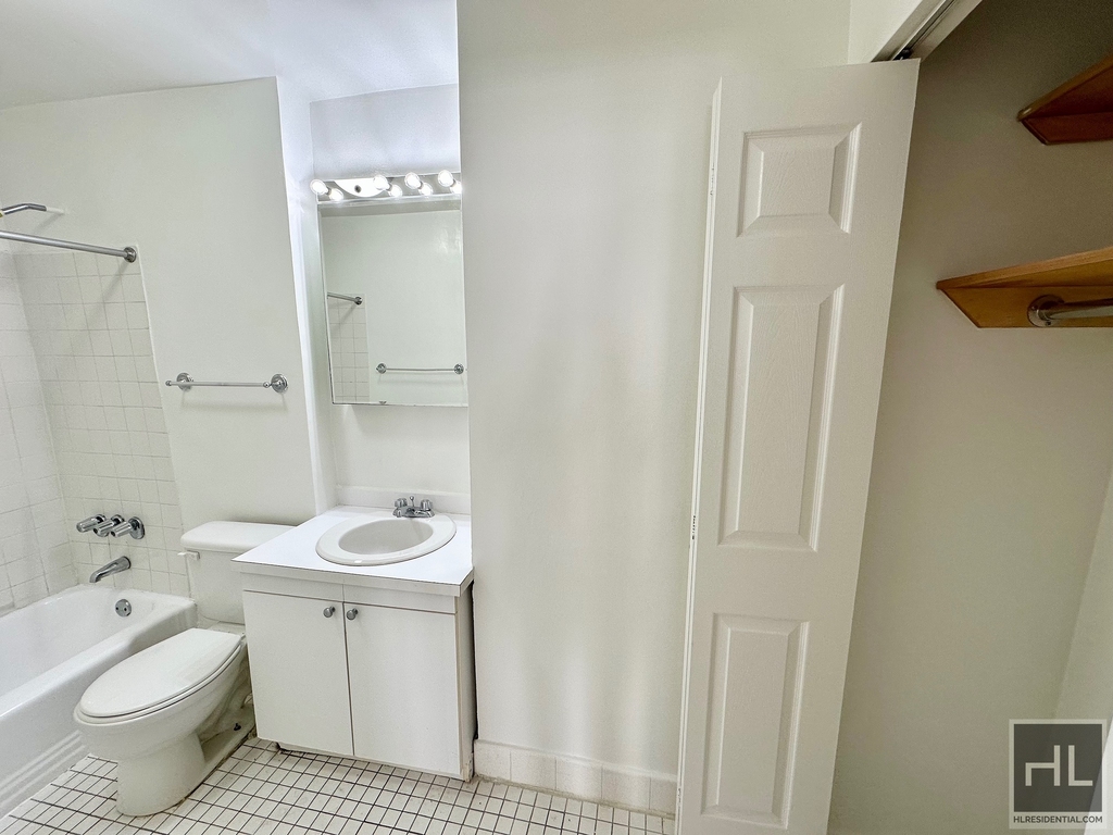 East 36 Street - Photo 3