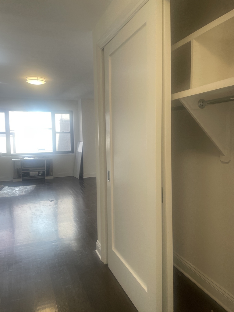 405 East 56th Street, 9LA - Photo 5