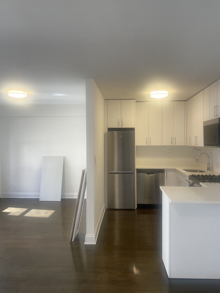 405 East 56th Street, 9LA - Photo 0