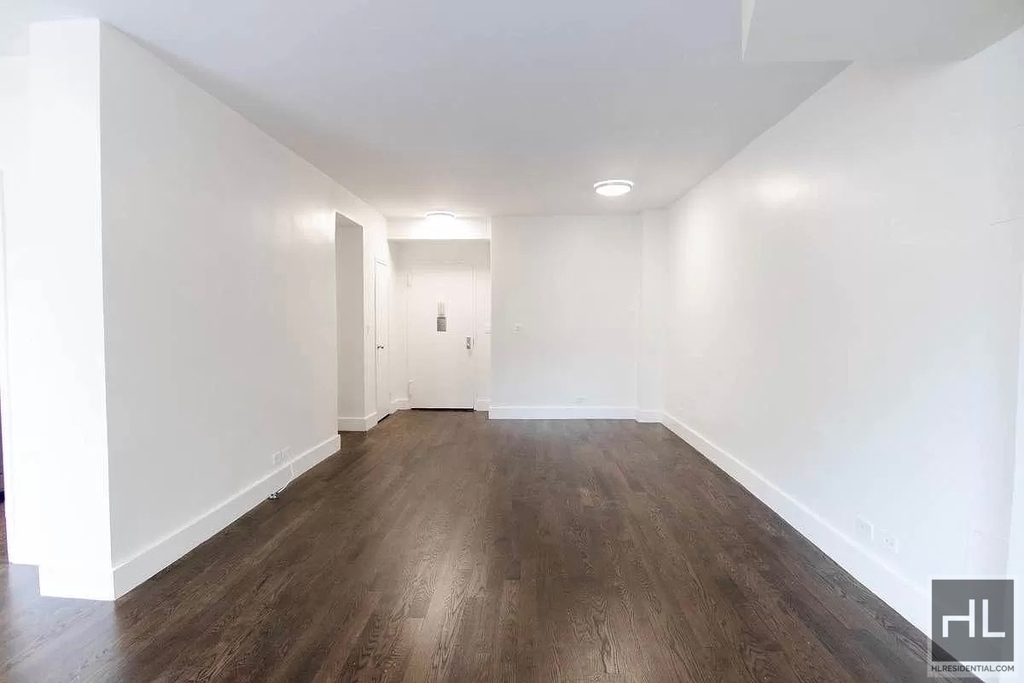 East 63 Street - Photo 3