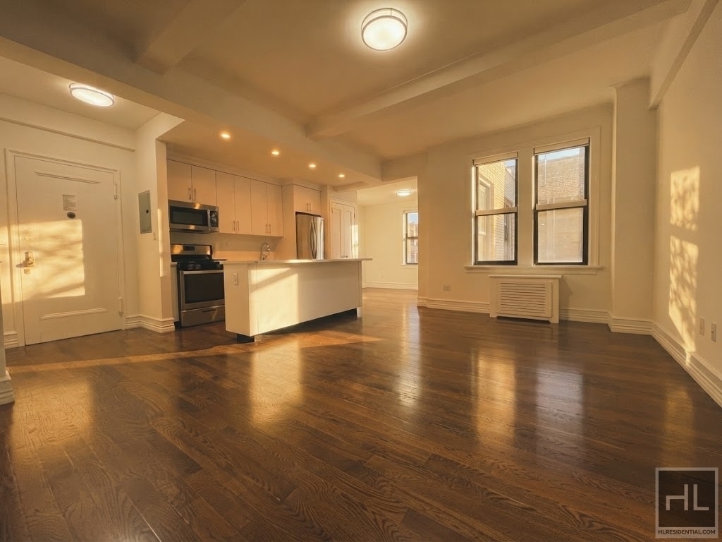 West 68 Street - Photo 0