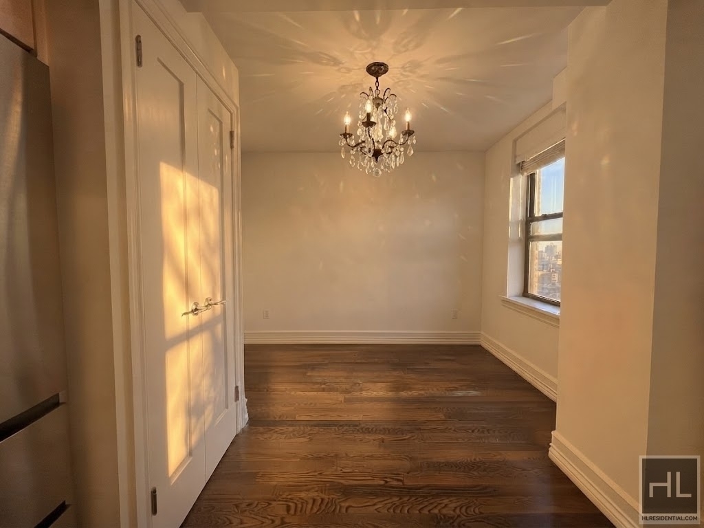 West 68 Street - Photo 3