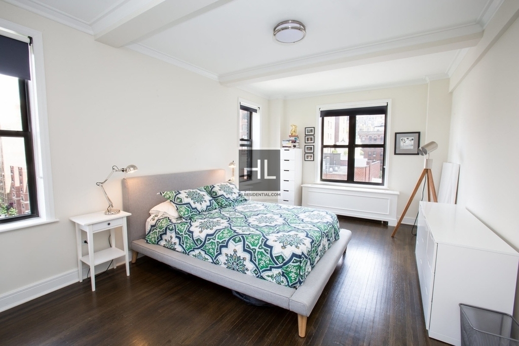 West 70th Street - Photo 1
