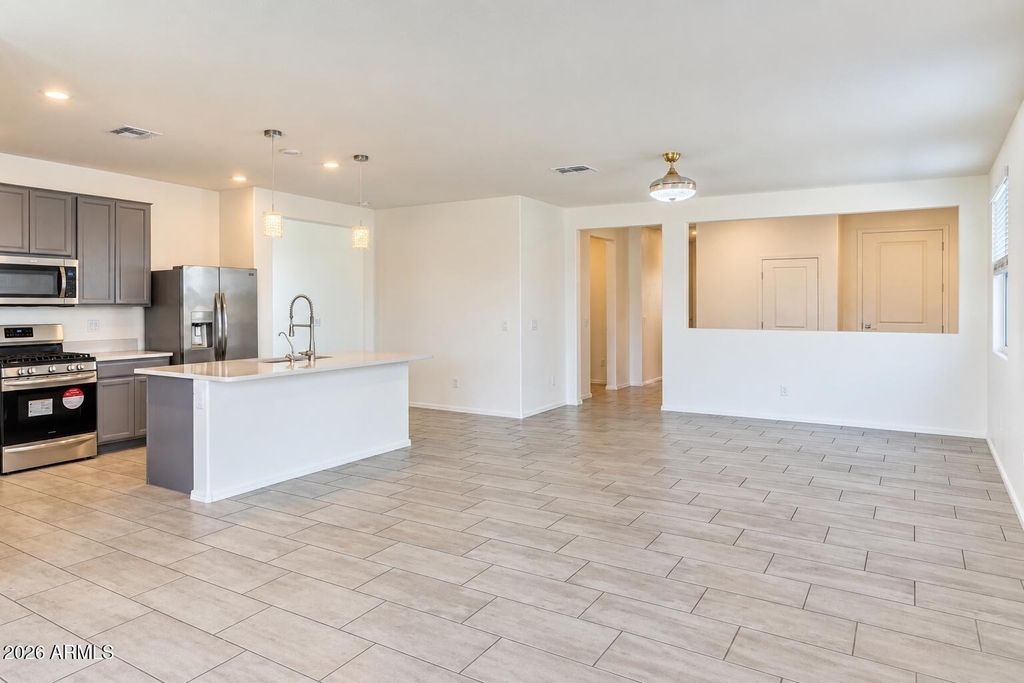 2435 W Kowalsky Lane - Photo 3