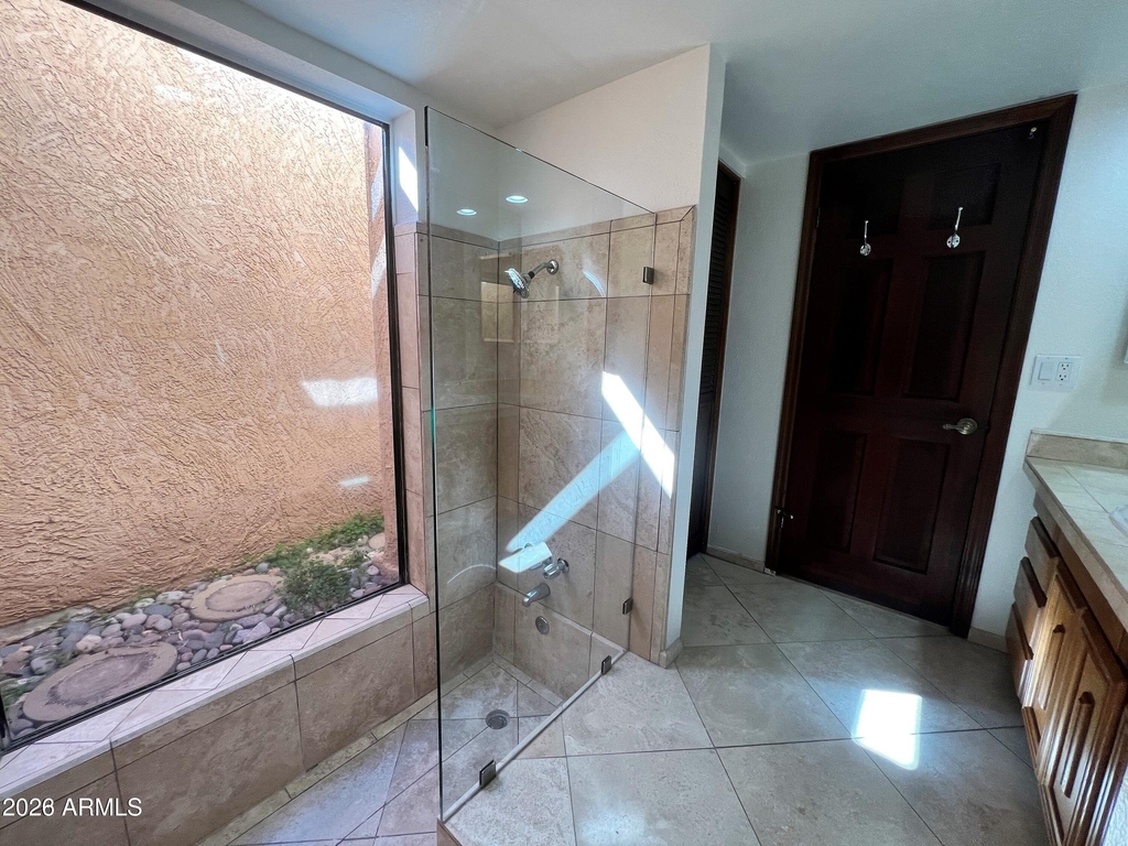8005 E Via Del Desierto -- - Photo 41