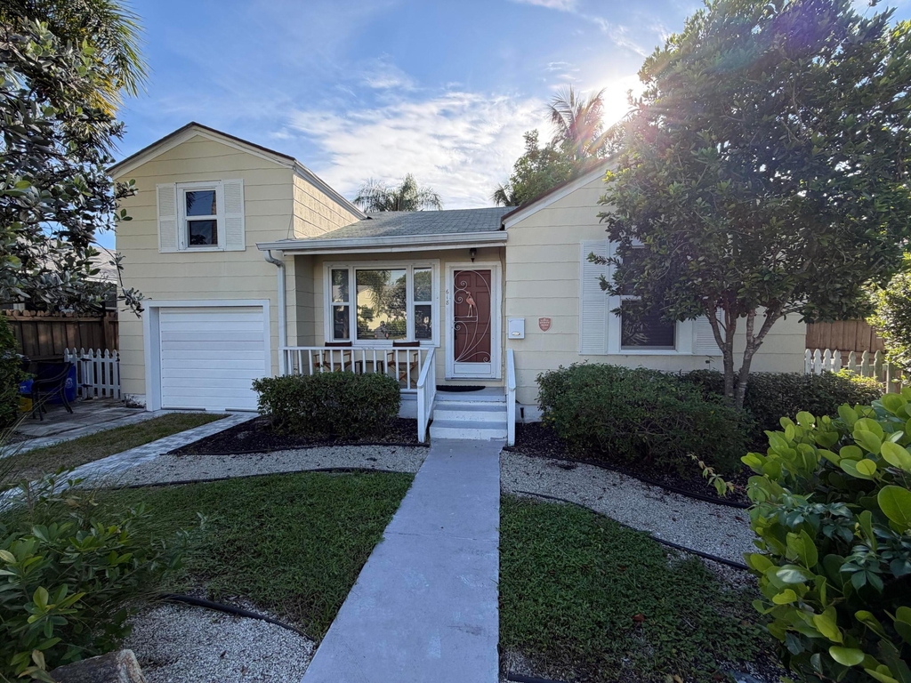618 N Ocean Breeze - Photo 2