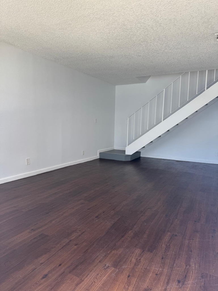 804 W Tiffany Drive - Photo 3