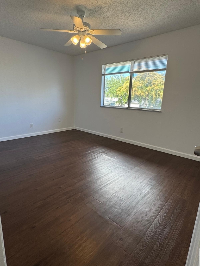 804 W Tiffany Drive - Photo 14