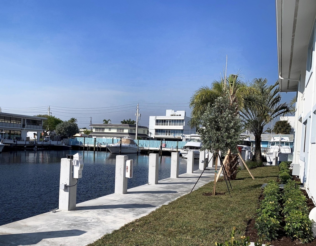 231 Marine Court - Photo 1