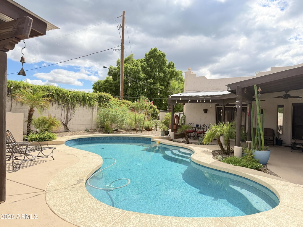 1805 E Maryland Avenue - Photo 29