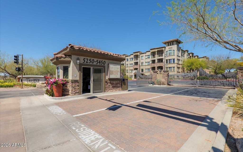 5350 E Deer Valley Drive - Photo 26