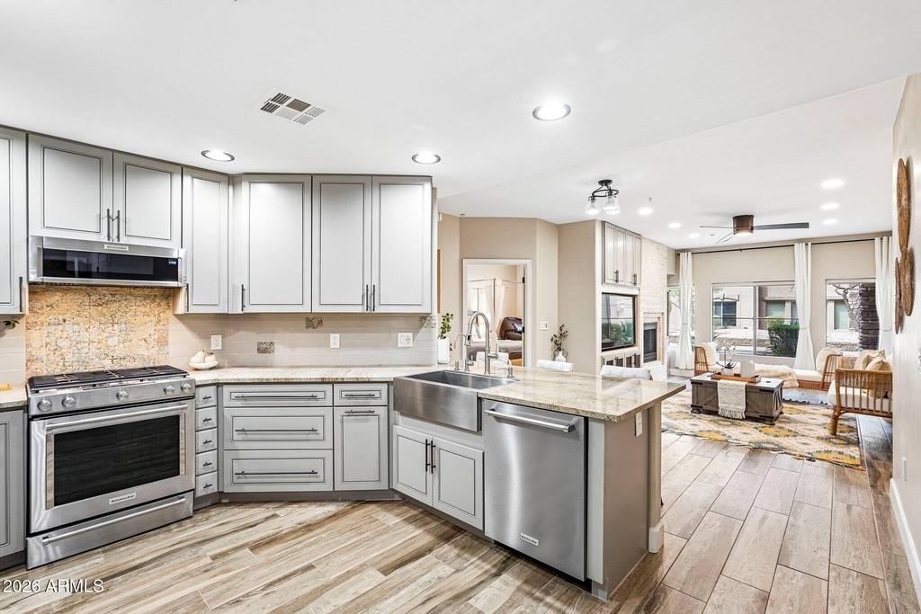 5350 E Deer Valley Drive - Photo 0