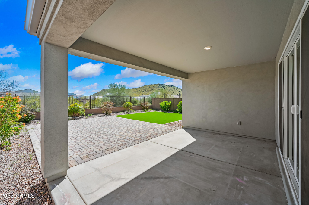 2111 E Questa Drive - Photo 26