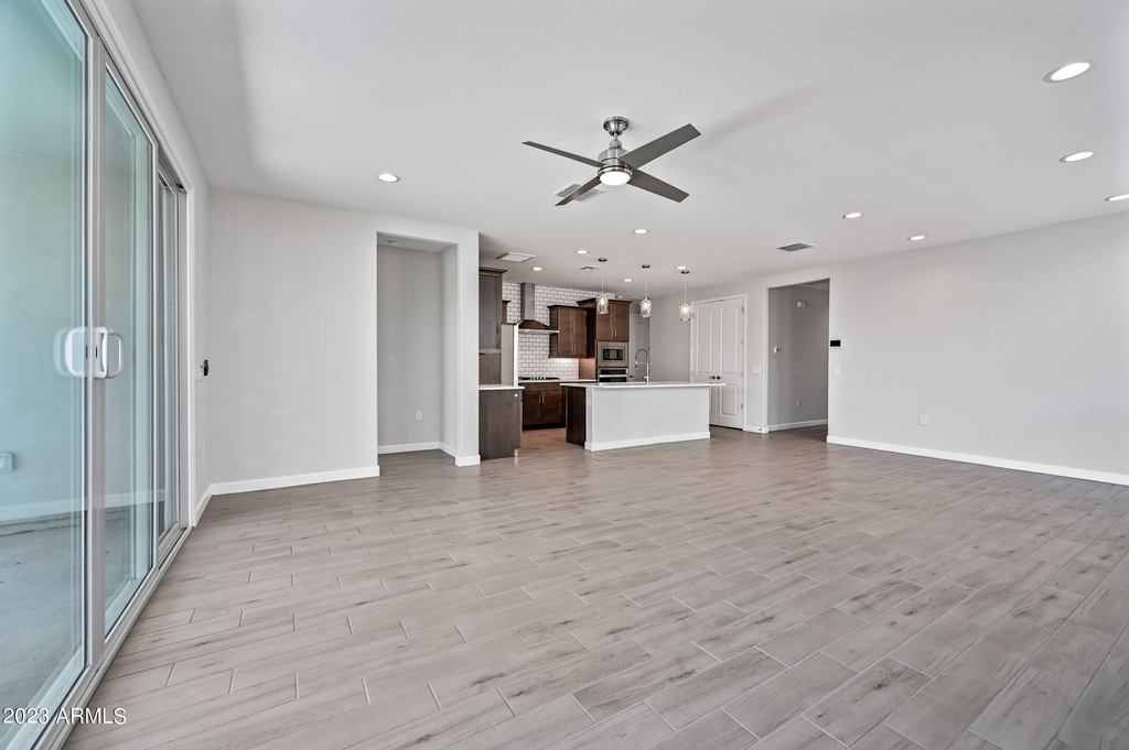 2111 E Questa Drive - Photo 6