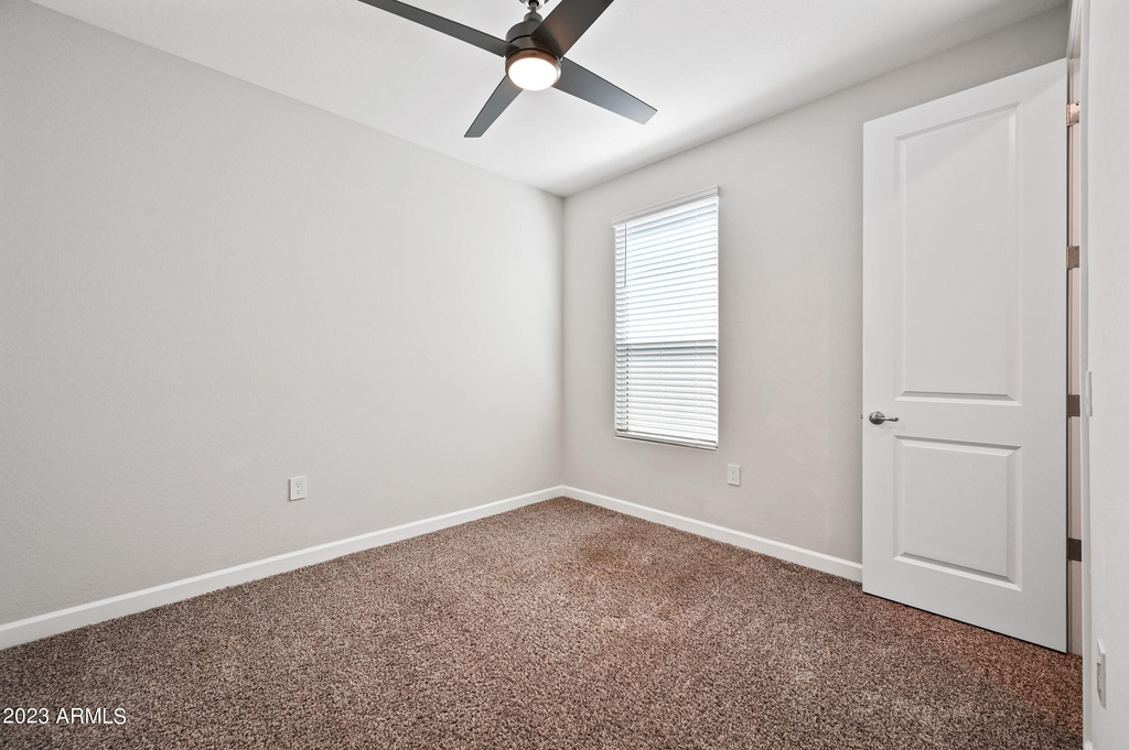 2111 E Questa Drive - Photo 18