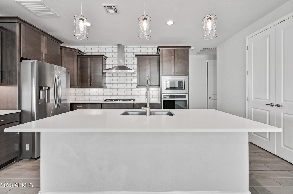 2111 E Questa Drive - Photo 8