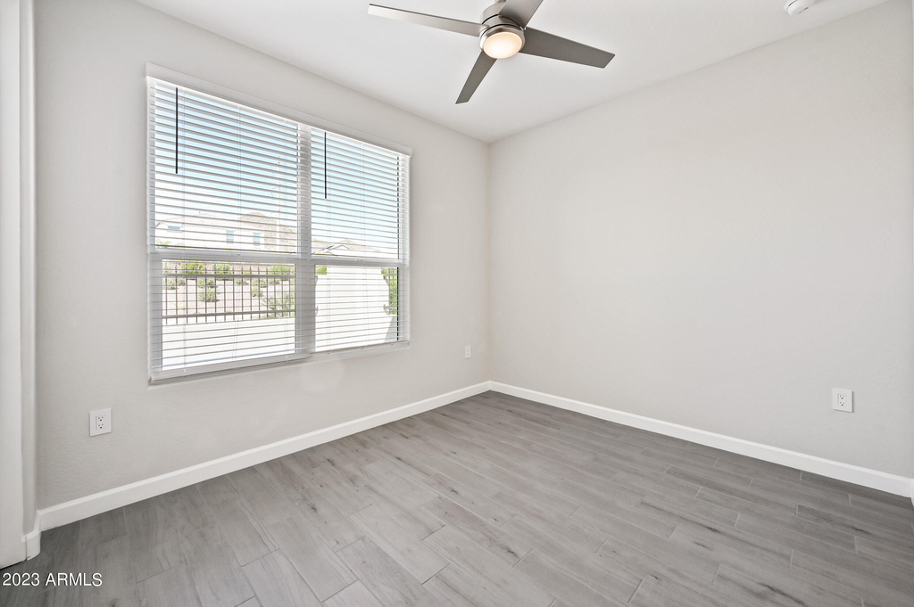 2111 E Questa Drive - Photo 22
