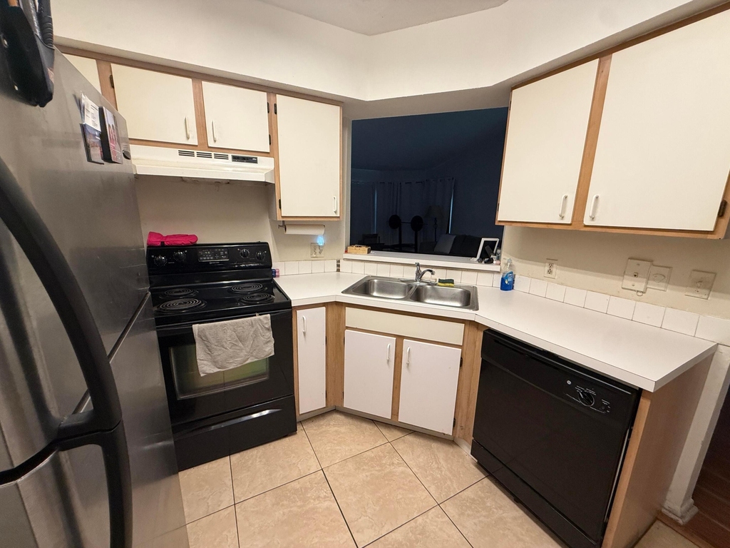 815 W Boynton Beach Boulevard - Photo 5