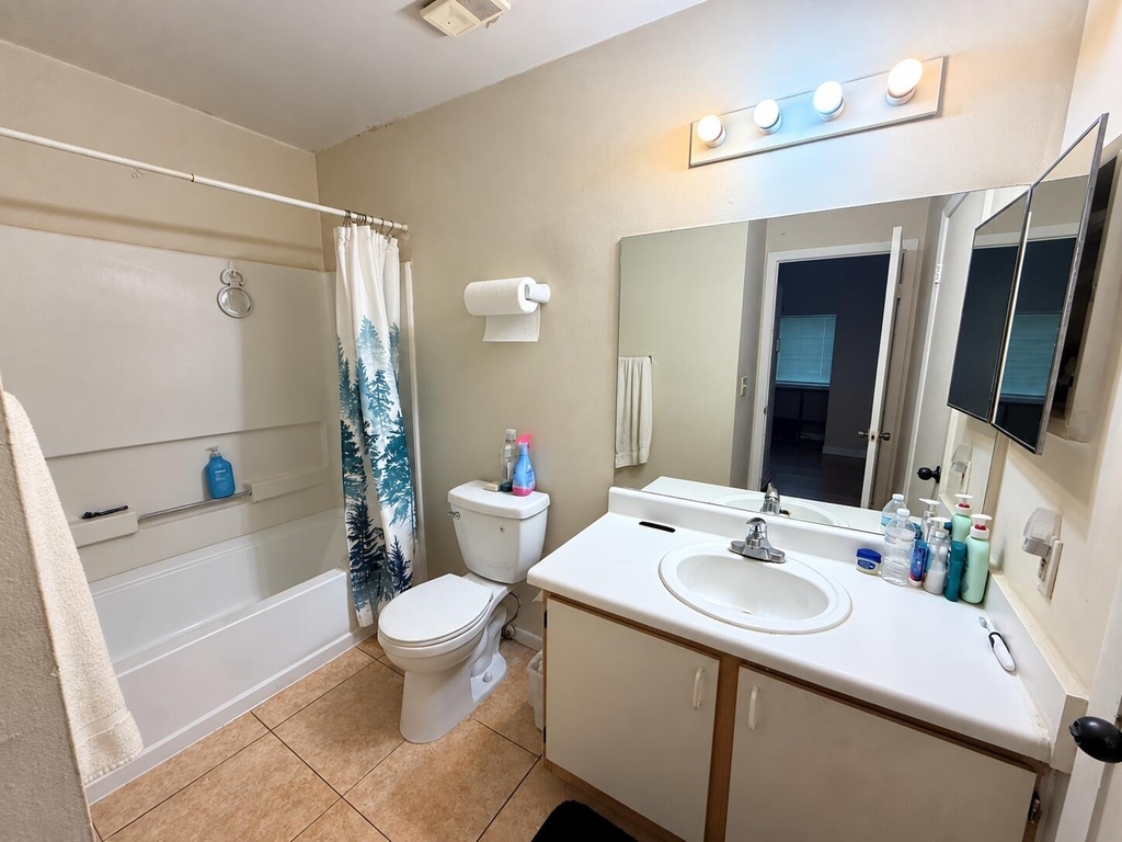 815 W Boynton Beach Boulevard - Photo 3