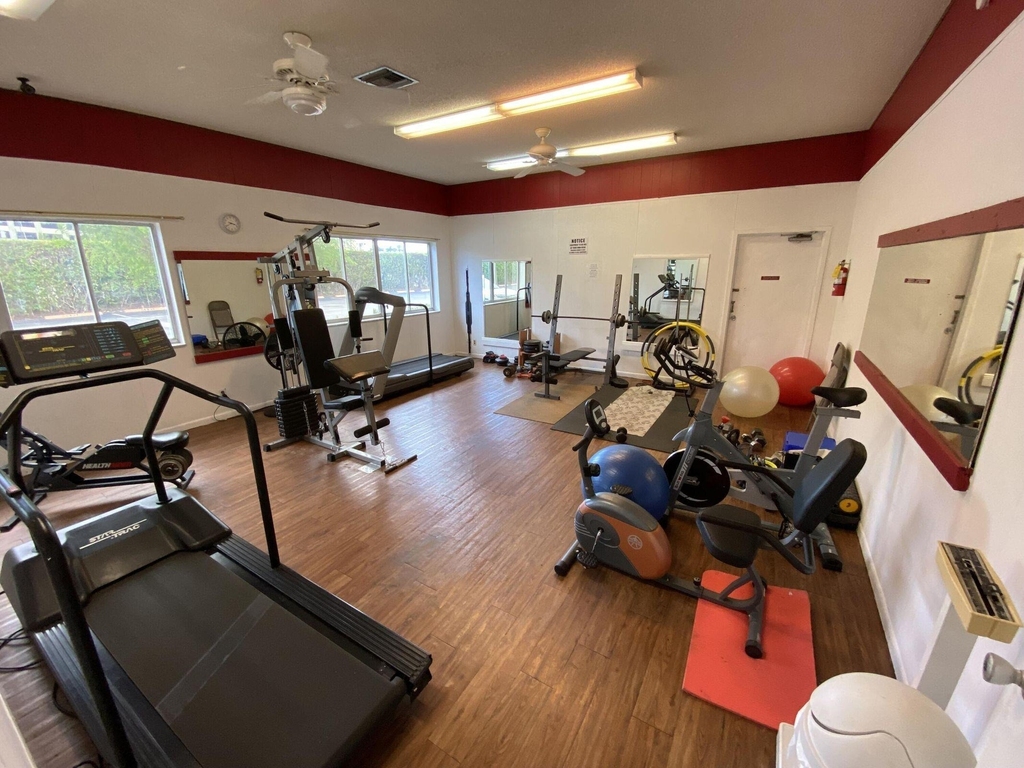 300 Waterway Drive S - Photo 27