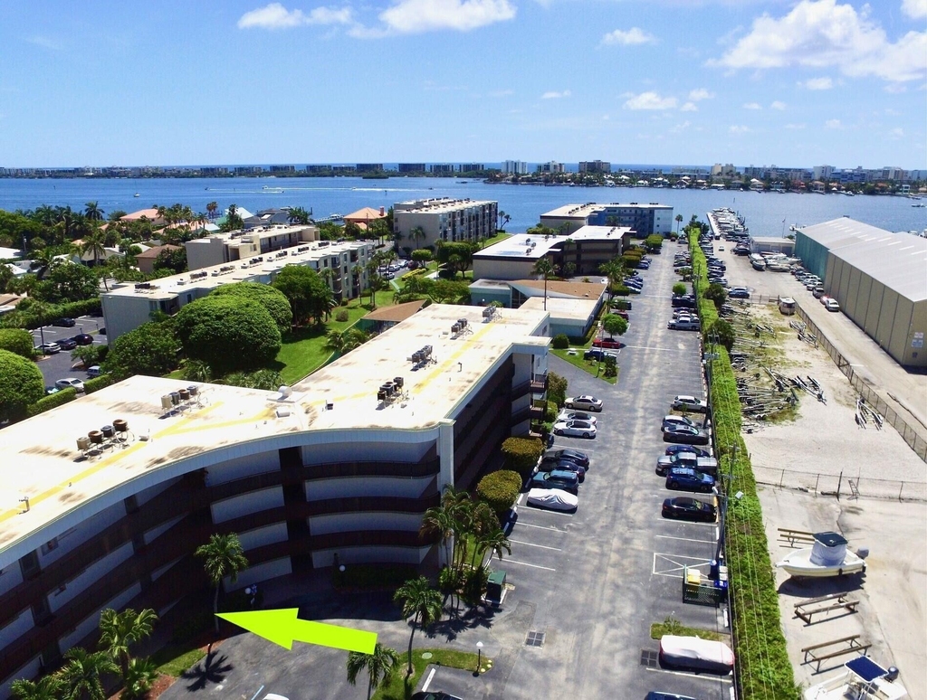 300 Waterway Drive S - Photo 22