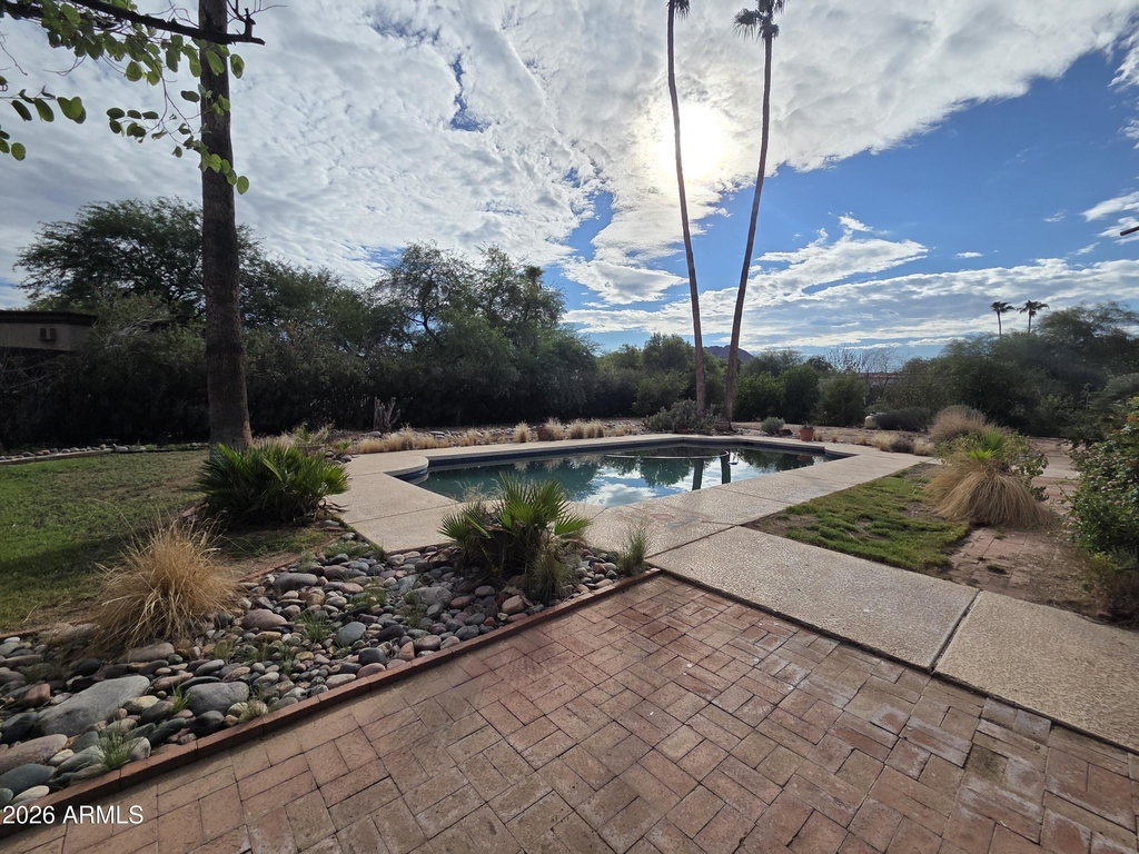 5425 E Via Los Caballos -- - Photo 32
