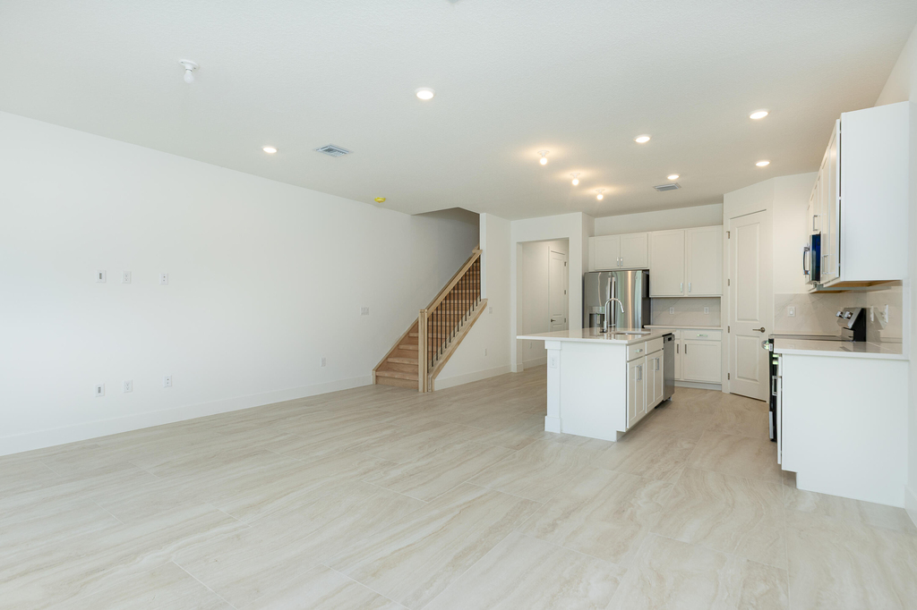 1185 Carillon Street - Photo 8