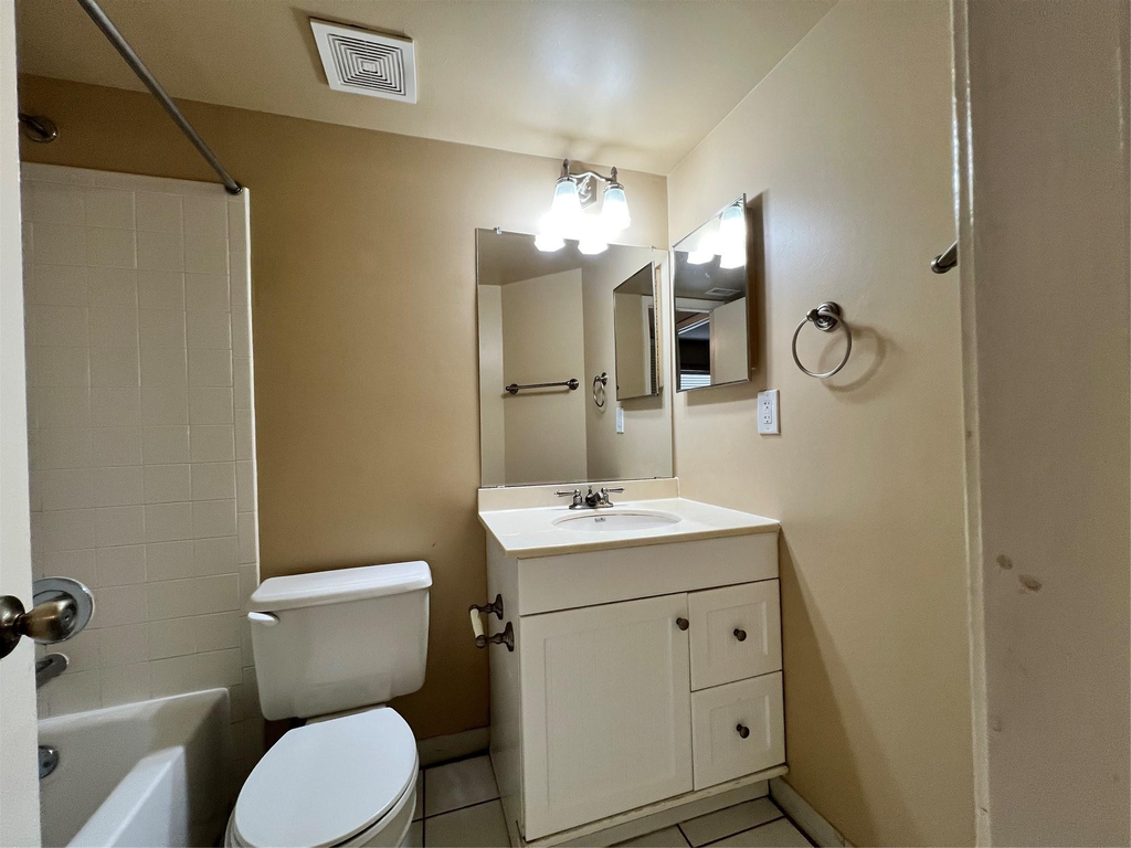 8820 Royal Palm Boulevard - Photo 11