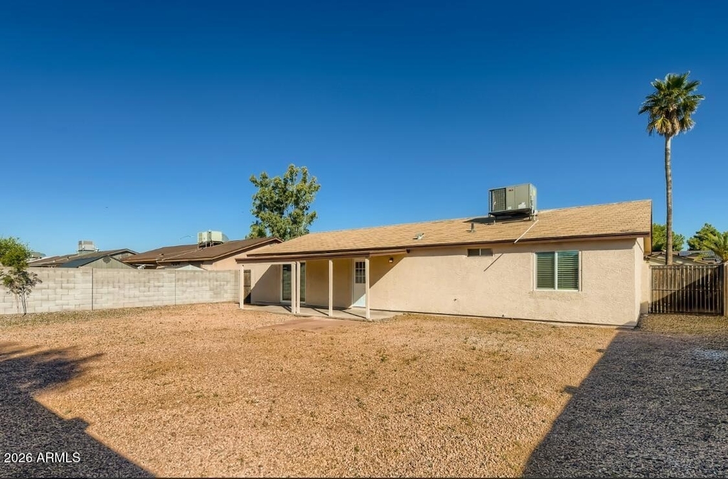 3429 E Blanche Drive - Photo 21