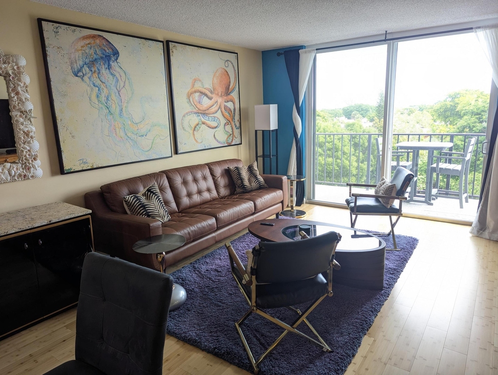 1800 N Andrews Avenue - Photo 1