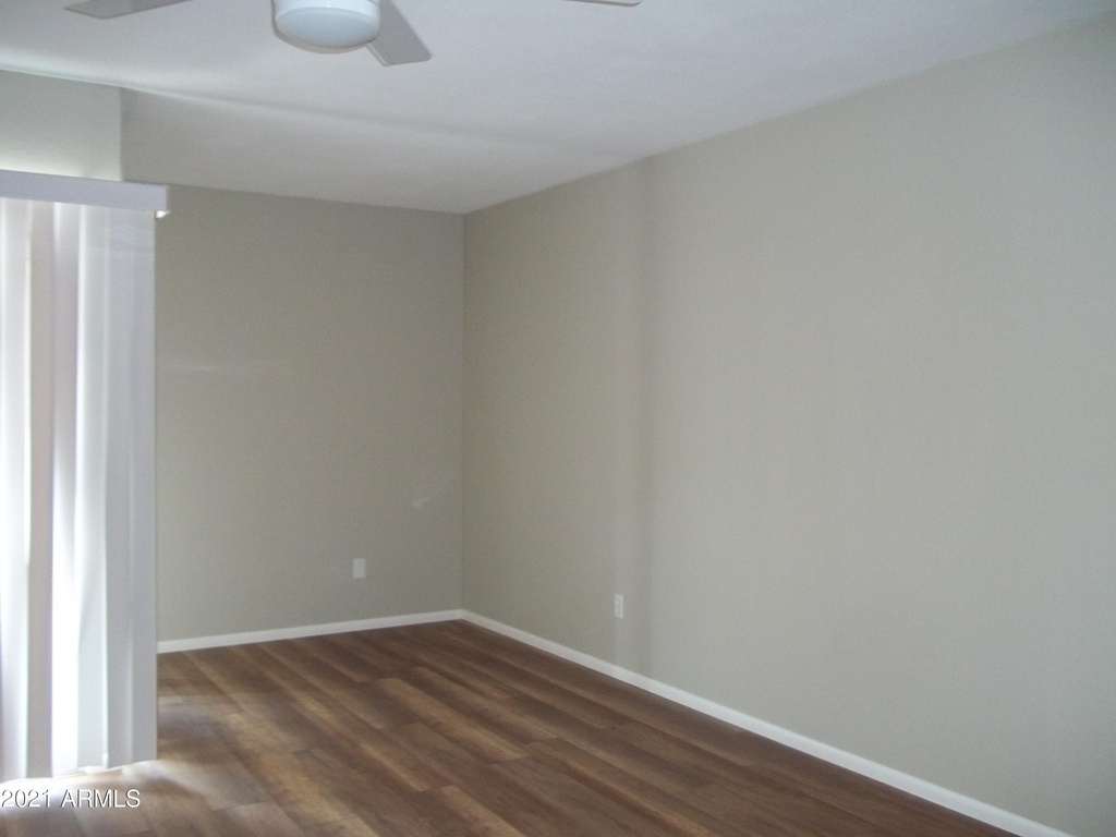 4727 E Lafayette Boulevard - Photo 2