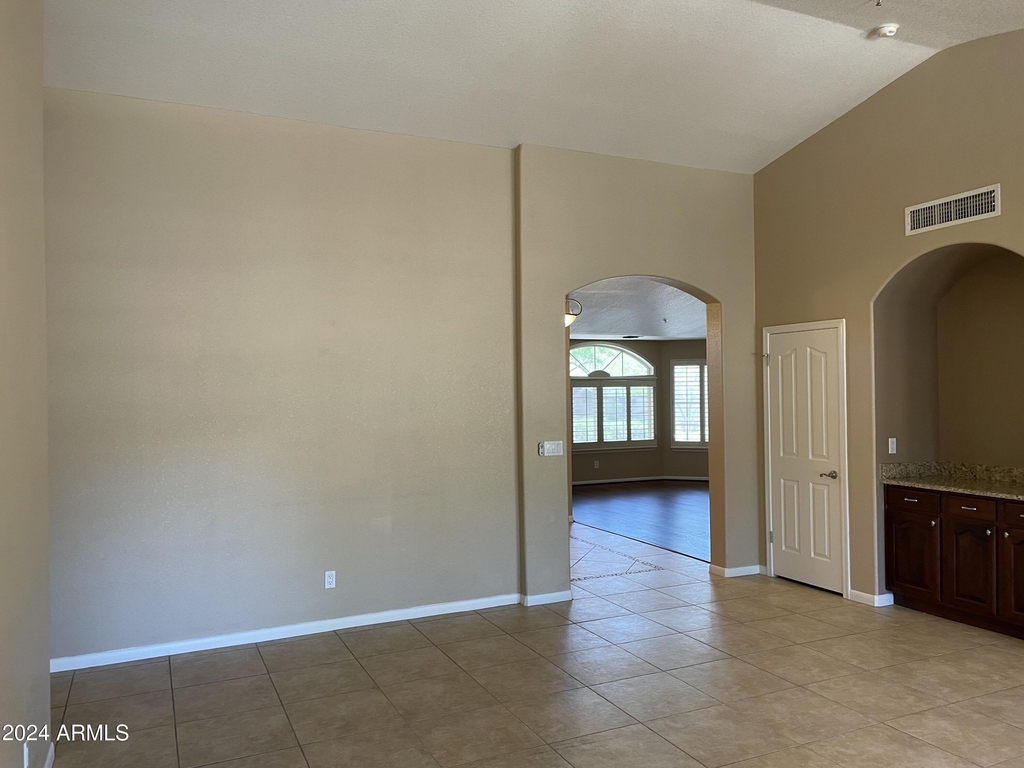 18976 N 92nd Way - Photo 9