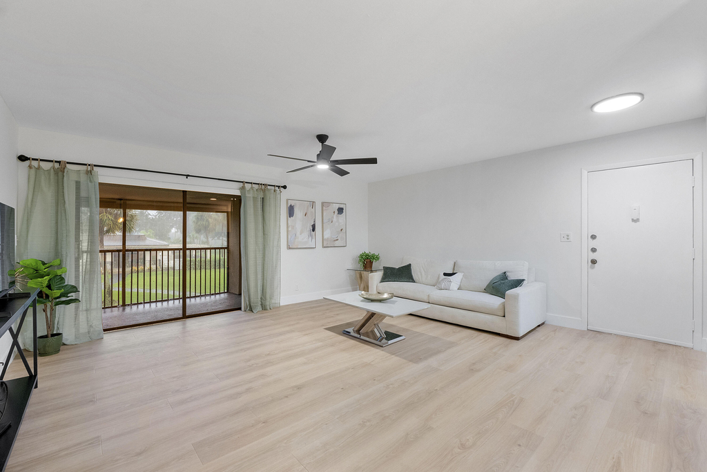 195 Deer Creek Boulevard - Photo 2