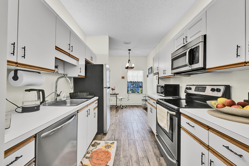 5390 Venetia Court - Photo 6