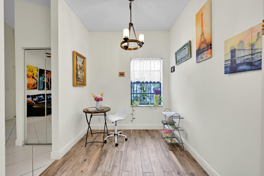 5390 Venetia Court - Photo 7