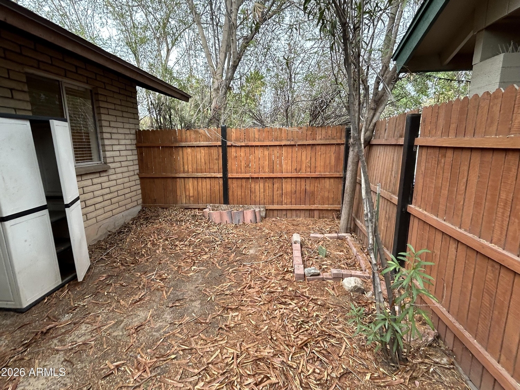 503 W 12th Street - Photo 11
