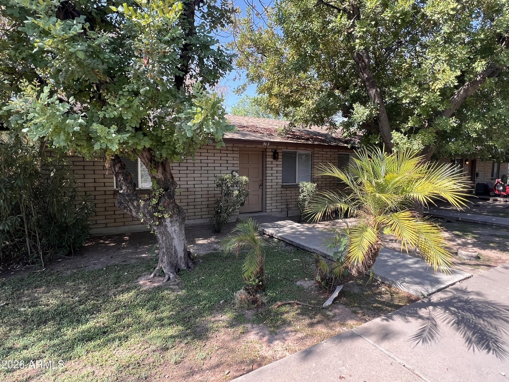 503 W 12th Street - Photo 0