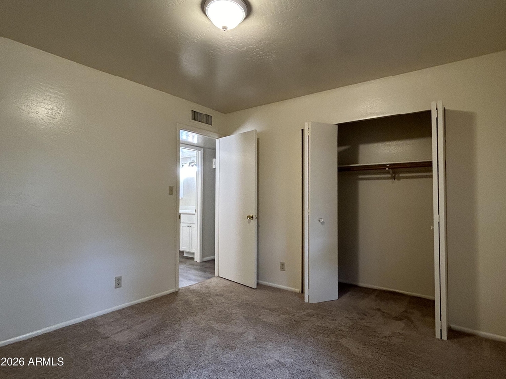 503 W 12th Street - Photo 6